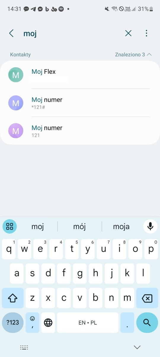 Zrzut ekranu prezentujący wyszukiwaniu numeru w kontaktach telefonu