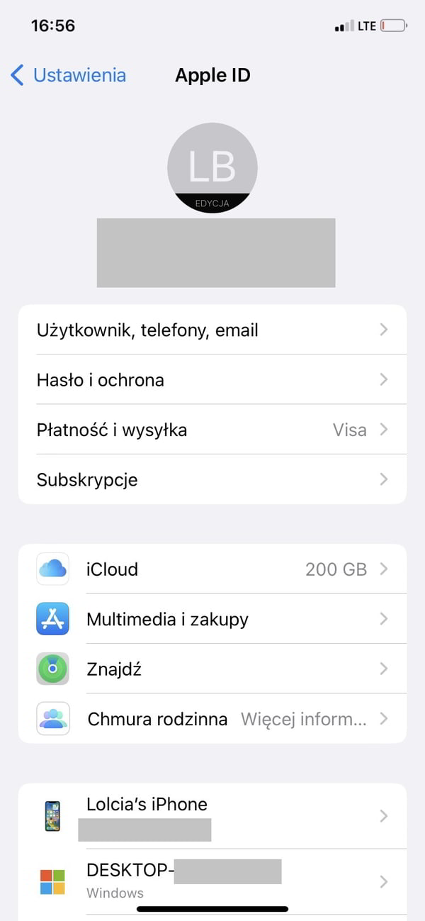 Wizytówka - zrzut ekranu prezentujący ekran ustawień w iPhone