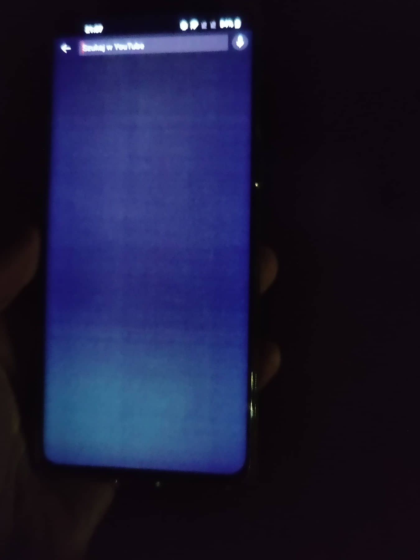 zielona poświata w wyświetlaczu amoled